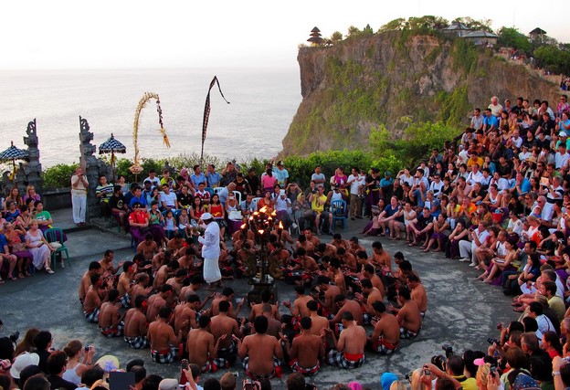 pertunjukan-tari-kecak-uluwatu